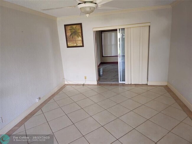 Foto del edificio - 6280 SW 8th Pl