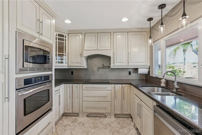 Foto del edificio - 1717 Danbury Dr