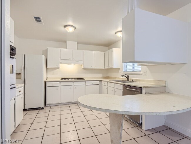 Building Photo - 4460 E Rita Dr