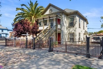 Building Photo - 1927 P St