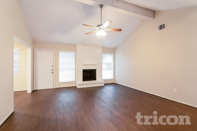 Building Photo - 17719 Glenpatti Dr