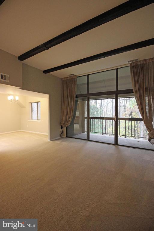 Foto del edificio - 1662 Parkcrest Cir