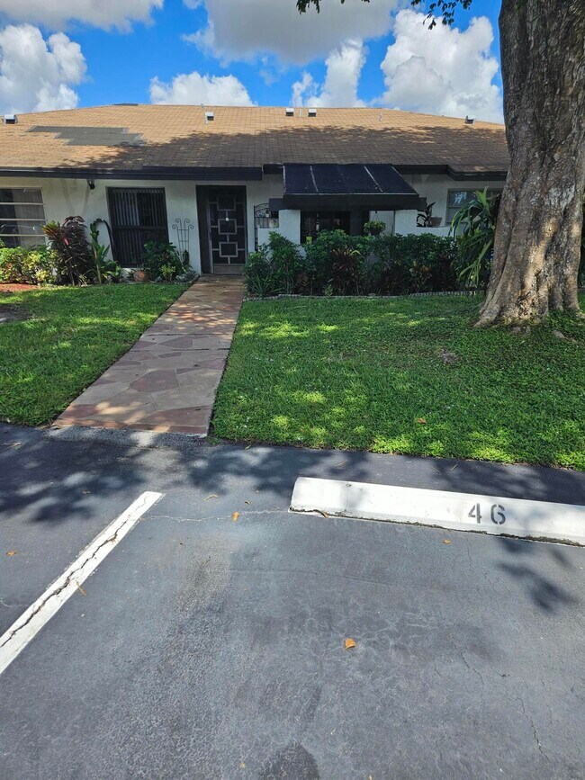 Building Photo - 5753 Spindle Palm Ct