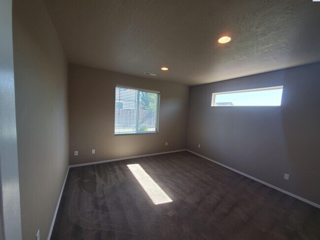 Foto del edificio - For rent West Kennewick