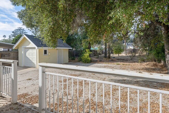 Building Photo - Renovated 3 bed / 1 bath in Pasadena