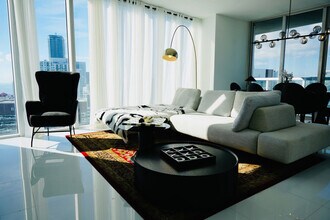 Building Photo - 631 Brickell Ave