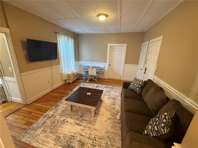 Building Photo - 33 Ann St