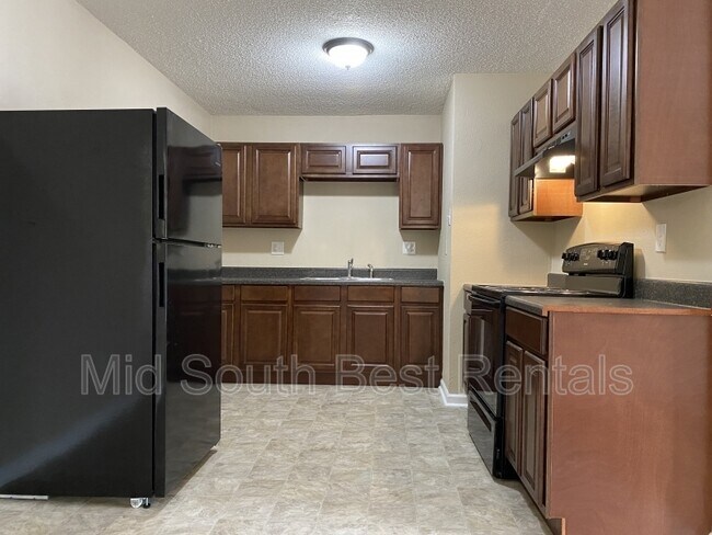 Building Photo - 9102 Tanya Dr