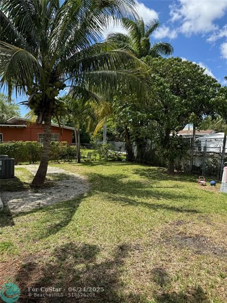 Foto del edificio - 2807 NW 11th St