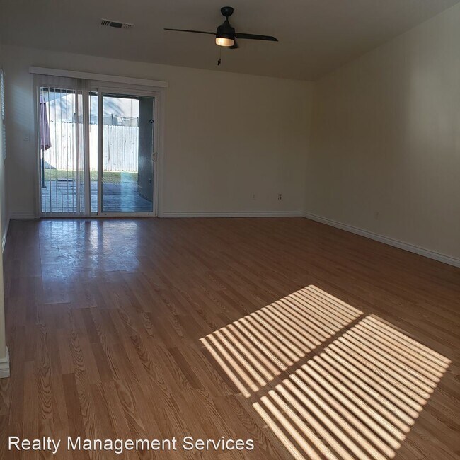 Foto del edificio - 3 br, 2 bath House - 6628 Baykirk St.