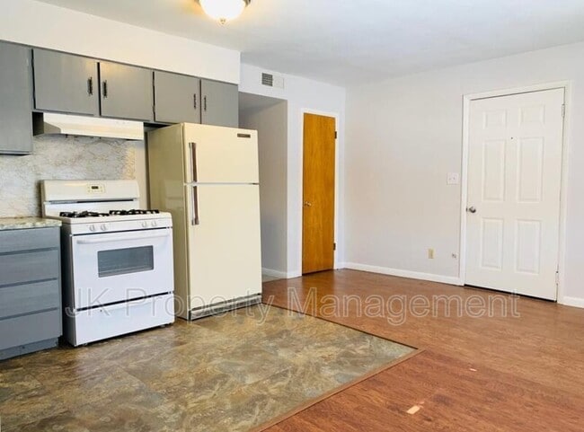 Foto del edificio - 2027 Smelter Ave NE