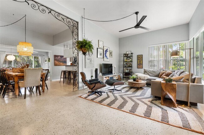Building Photo - 720 North Victoria Park Road, Fort Lauderd...