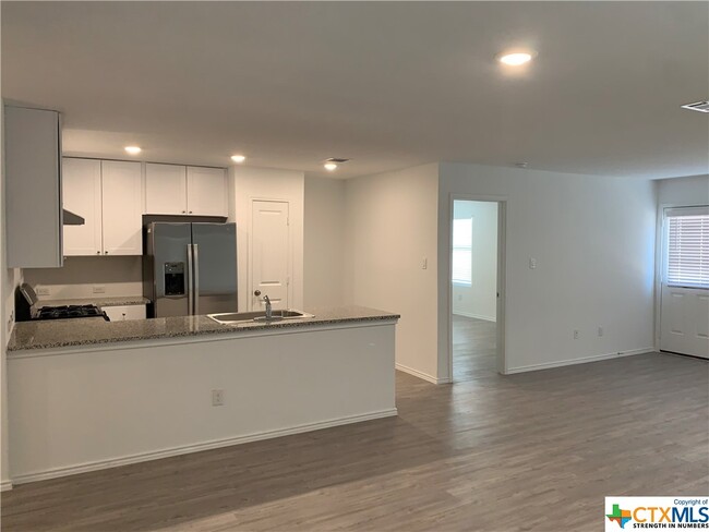 Building Photo - 434 Fairy Duster Dr