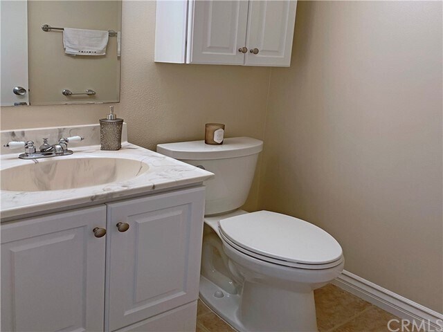Building Photo - 64 Briarwood