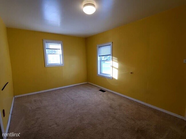 Building Photo - 2 br, 1 bath House - 4022 Tuxedo Ave