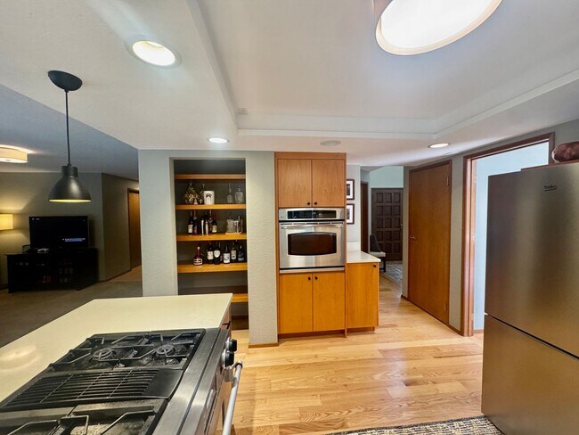 Building Photo - Cul-De-Sac Home
