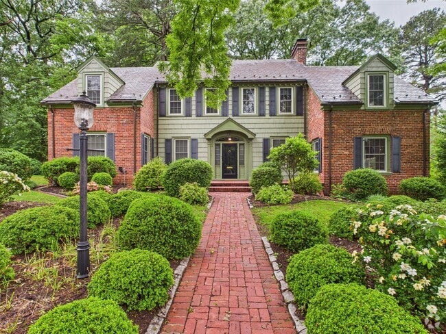 Building Photo - 5120 Evelyn Byrd Rd