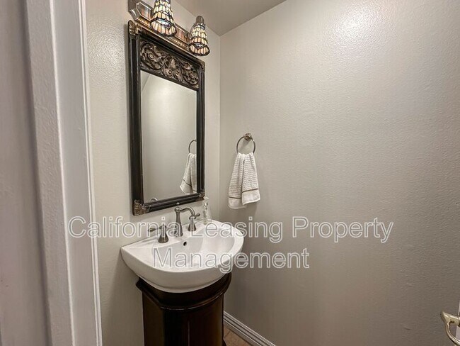 Foto del edificio - 25509 Via Ventana