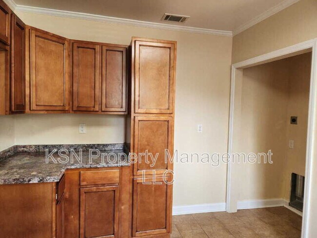 Foto del edificio - 920 E 32nd St