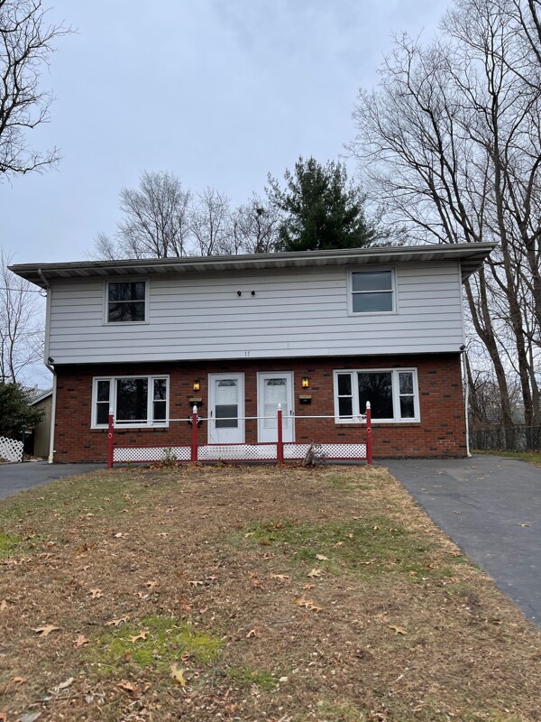 11 Ellendale Dr, Albany, NY 12205 Townhome Rentals in Albany NY