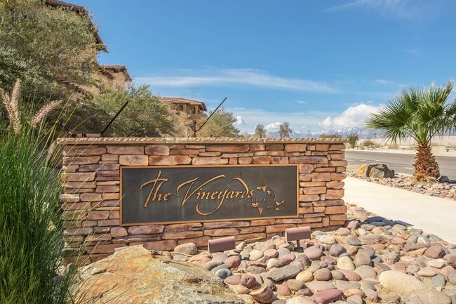 Building Photo - Vineyards at Palm Desert Apartment Homes