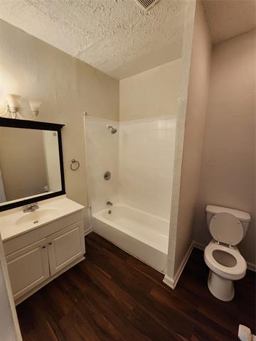 Building Photo - 5004 Side Ave