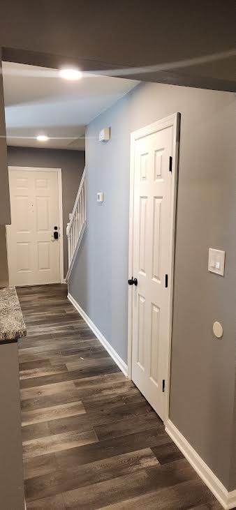 Building Photo - 377 E Montcastle Dr