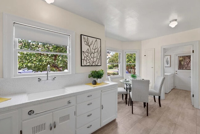 Foto del edificio - 1595 Santa Clara St