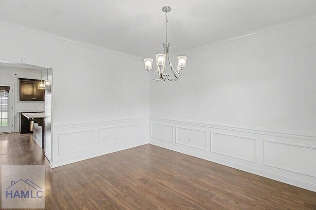 Foto del edificio - 390 Fairview Cir