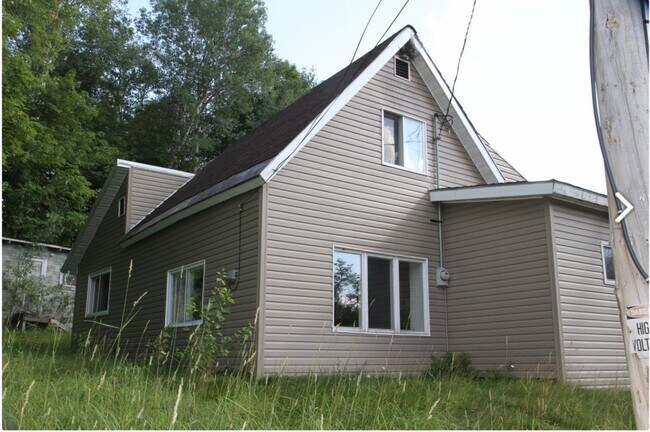 Foto del edificio - 455 County Road AK