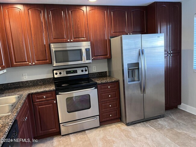 Foto del edificio - 9745 Touchton Rd