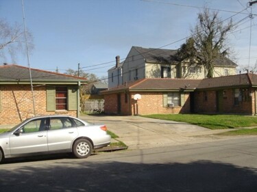 Primary Photo - 707 Jena St
