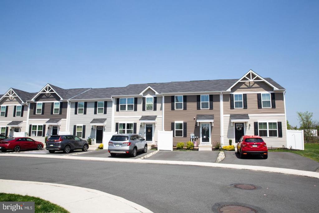 Foto principal - 20 Foxwood Dr
