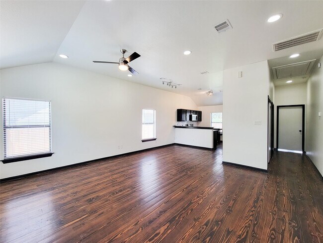 Foto del edificio - 1904 Davis St