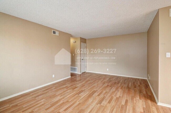 Building Photo - 1 La Pera Ct