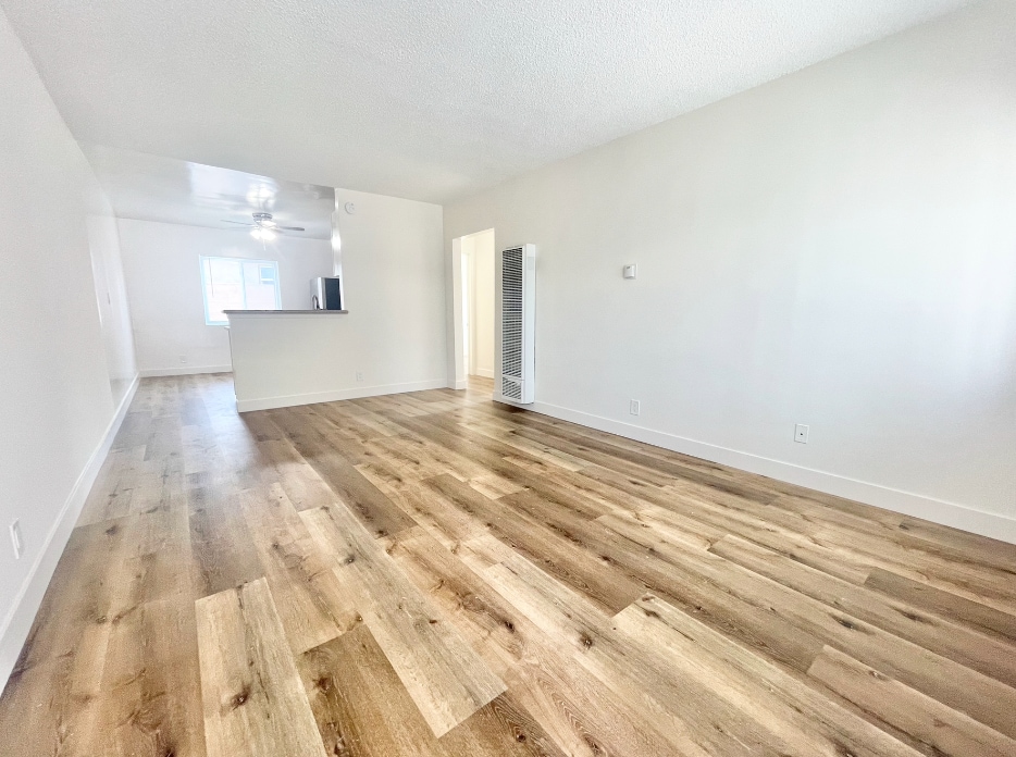4341 W 169th St Unit B, Lawndale, CA 90260 Room for Rent in Lawndale