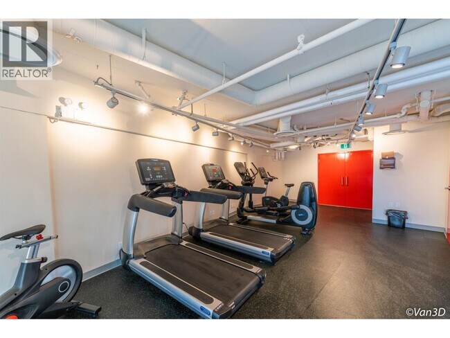 Photo du bâtiment - 180 E 2nd Ave