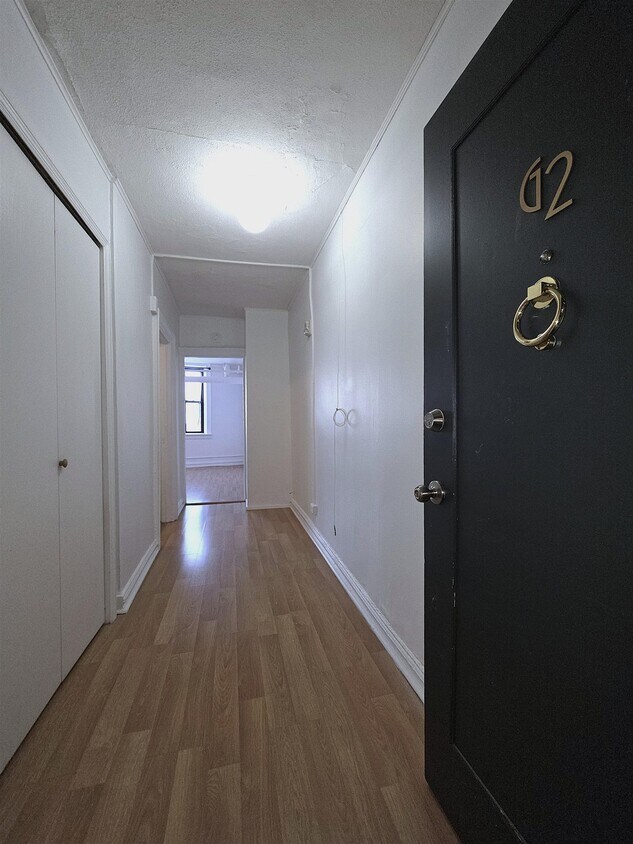 Foto principal - 1055 JFK Blvd E