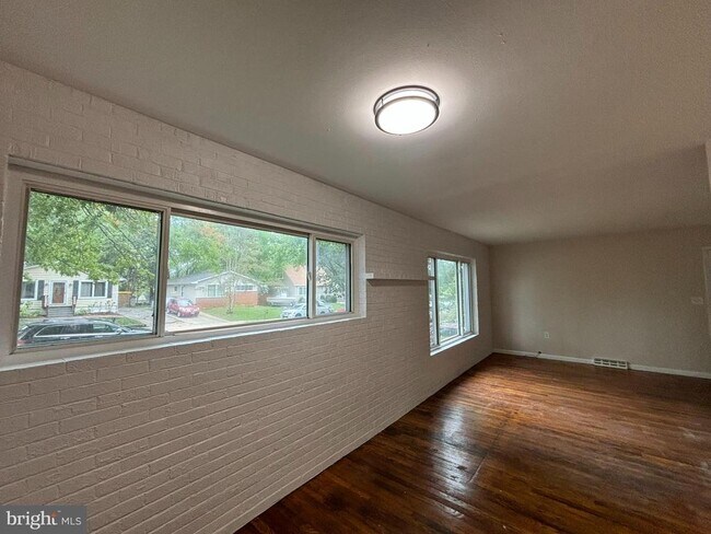 Building Photo - 77 Summerfield Dr
