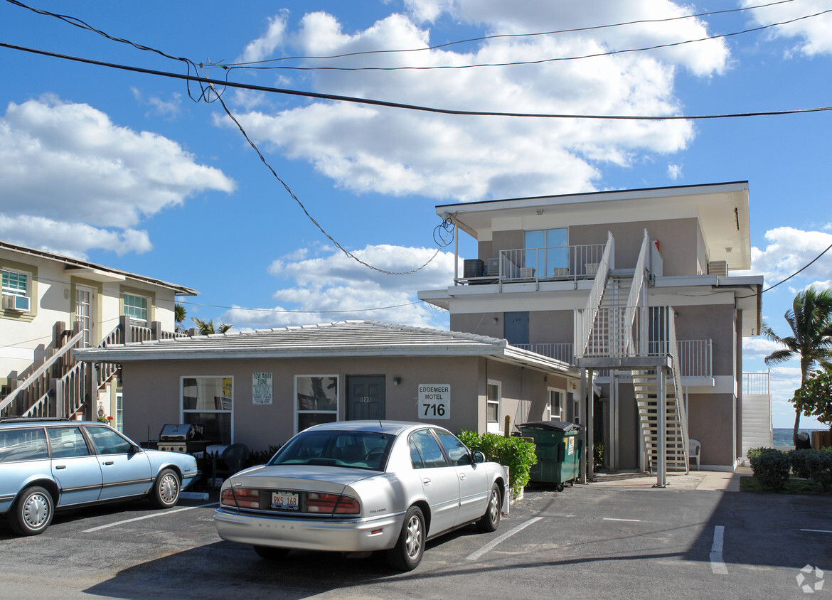 Primary Photo - Edgemeer Motel