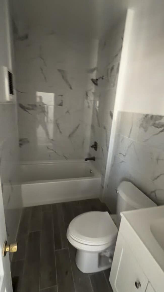 Photo - 415 S 10th St Apartment