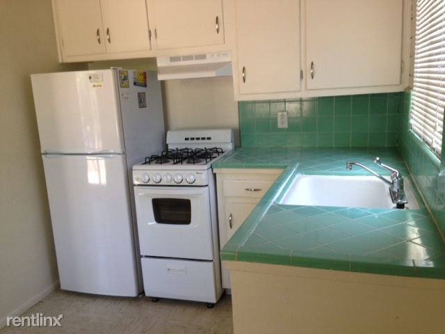 Building Photo - 1 br, 1 bath Apartment - 1046 N Euclid Ave