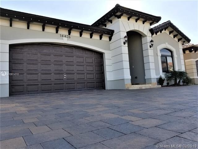 Foto del edificio - 14426 SW 14th St