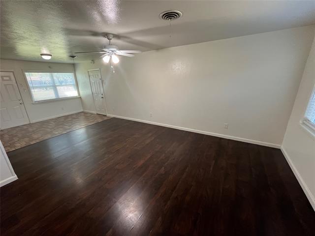 Foto del edificio - 7605 Greenspan Ave