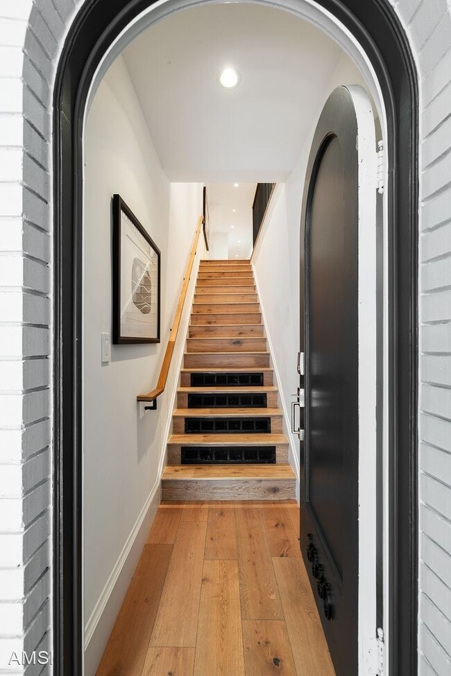 Foto del edificio - 3 br, 3.5 bath House - 3030 Franklin St.