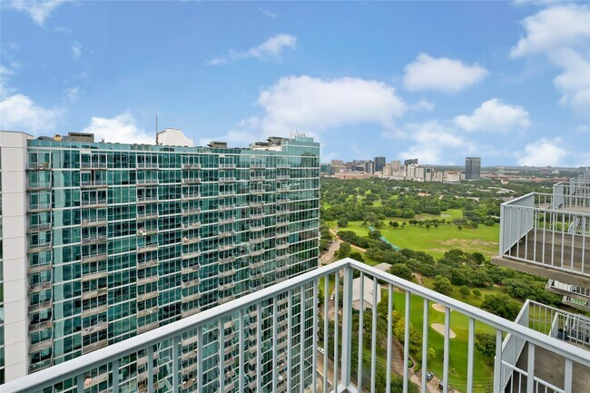 Foto del edificio - 5925 Almeda Rd
