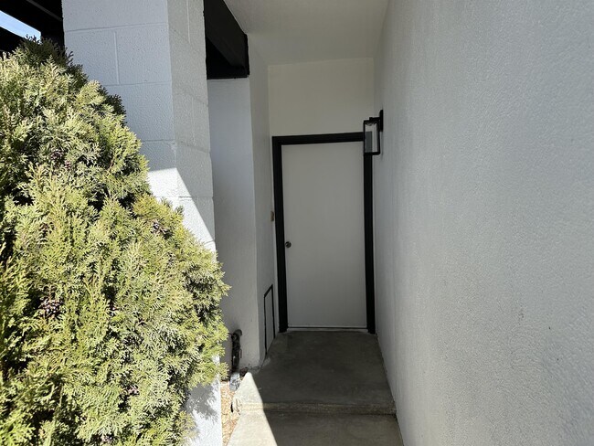 Foto del edificio - 21331 Heather Pl