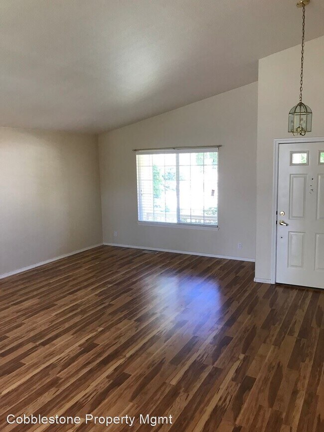 Foto del edificio - 4 br, 2 bath House - 6409 S Hornbeam Pl