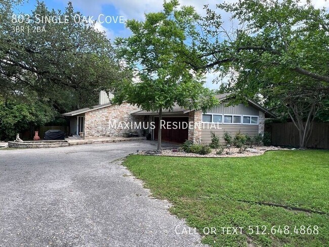 Foto del edificio - 803 Single Oak Cove