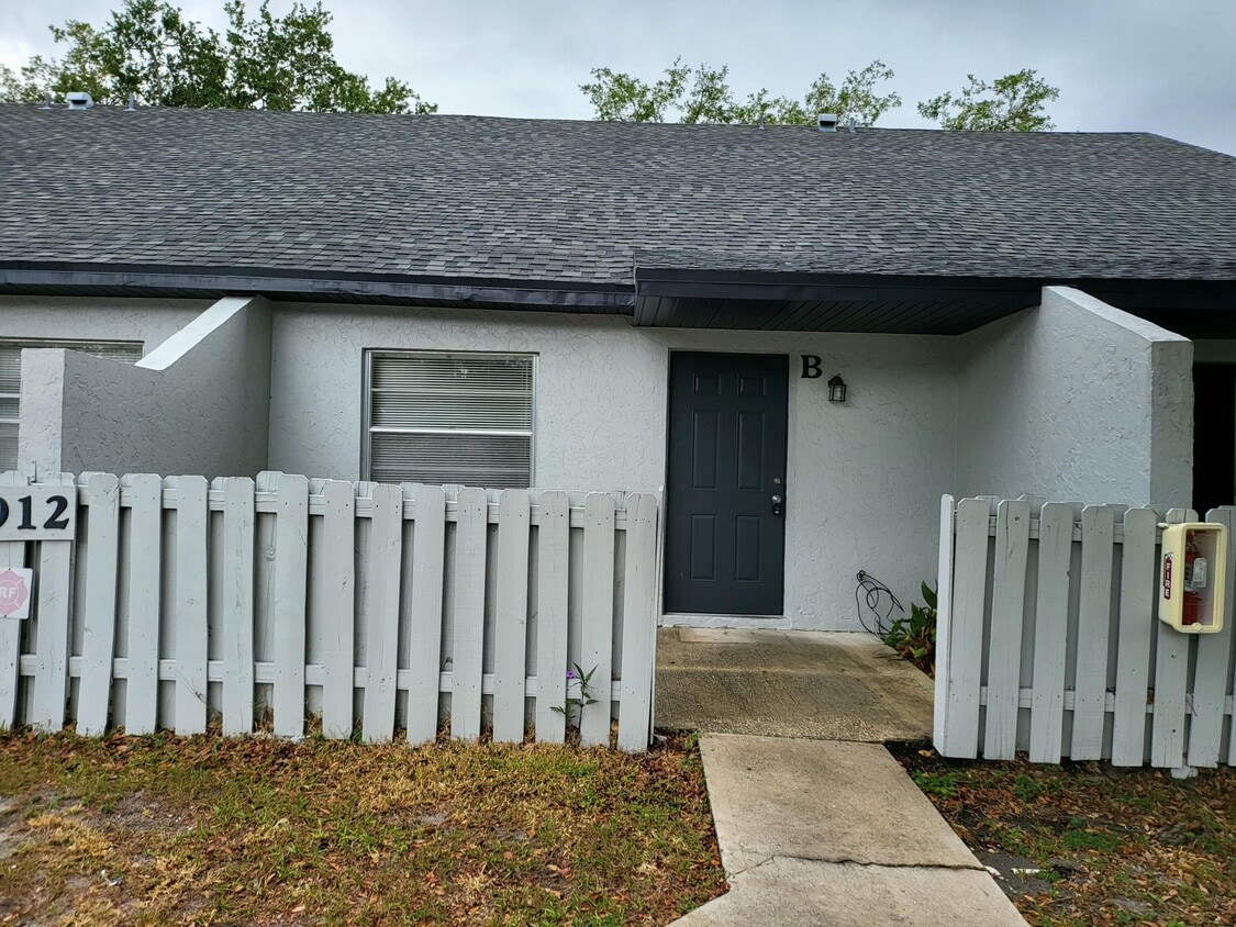 Primary Photo - 2012 S 10th St